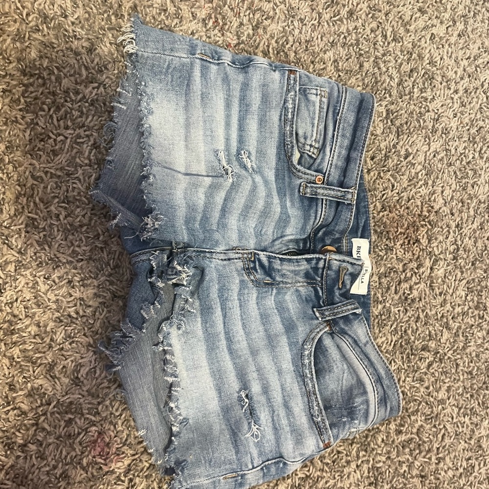 ripped Jean  shorts BKE stella